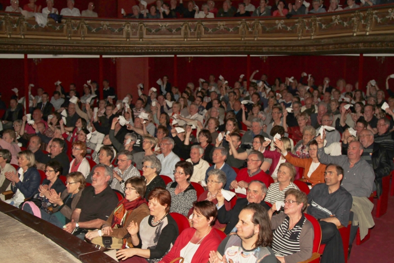 Le public- Thibautins-Théâtre Monsigny (800x533)